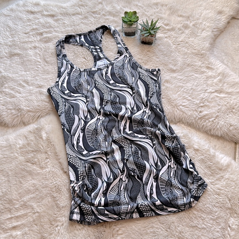 Karma Athletics Tank Top Shirt Black White